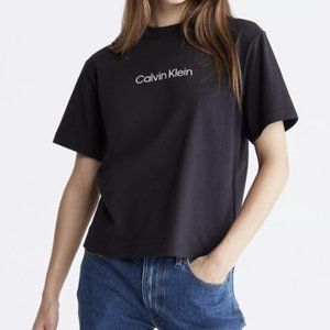 Calvin Klein Relaxed Fit Standard Logo Crewneck T-shirt